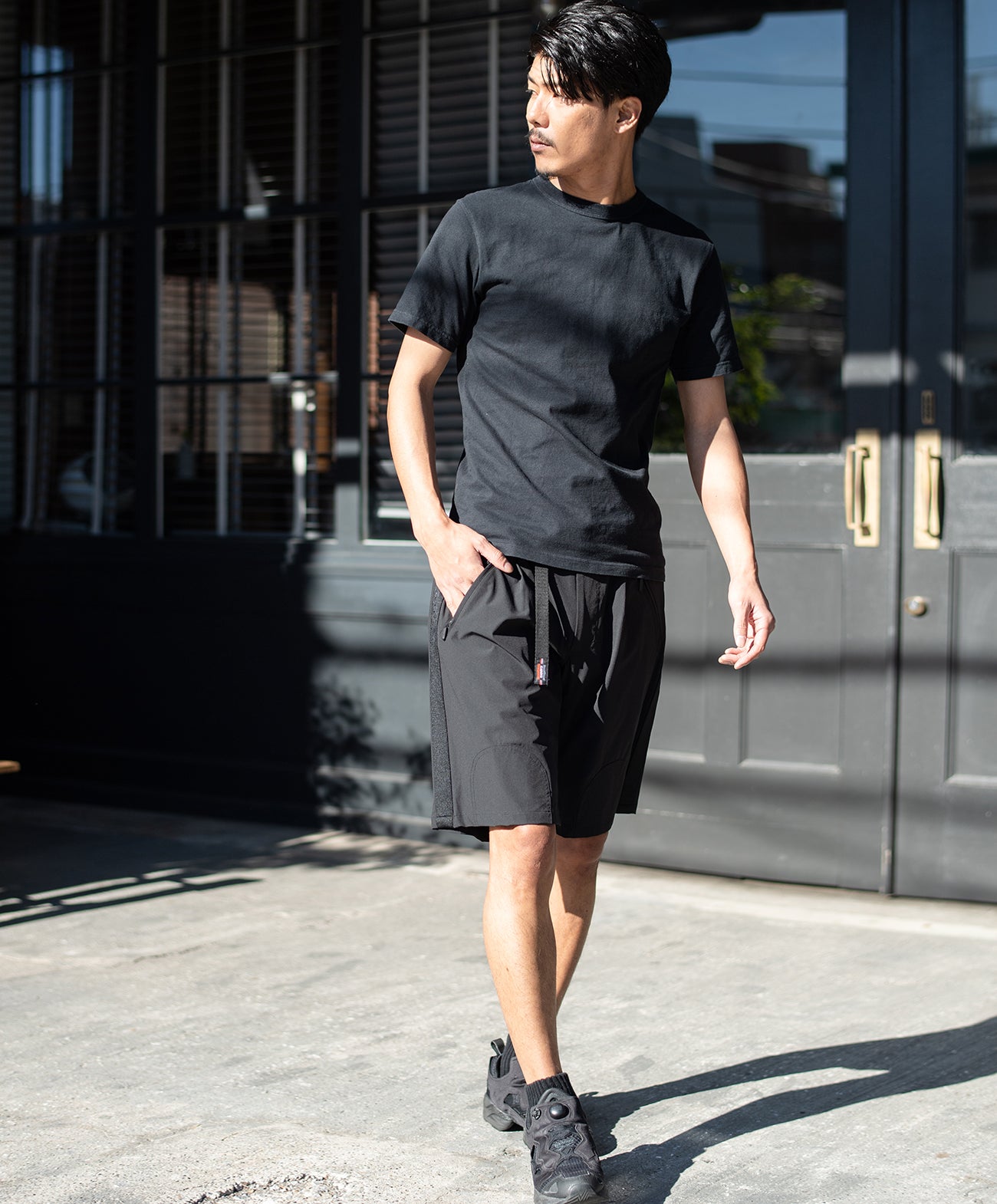 H185 B93 W72 サイズL 着用