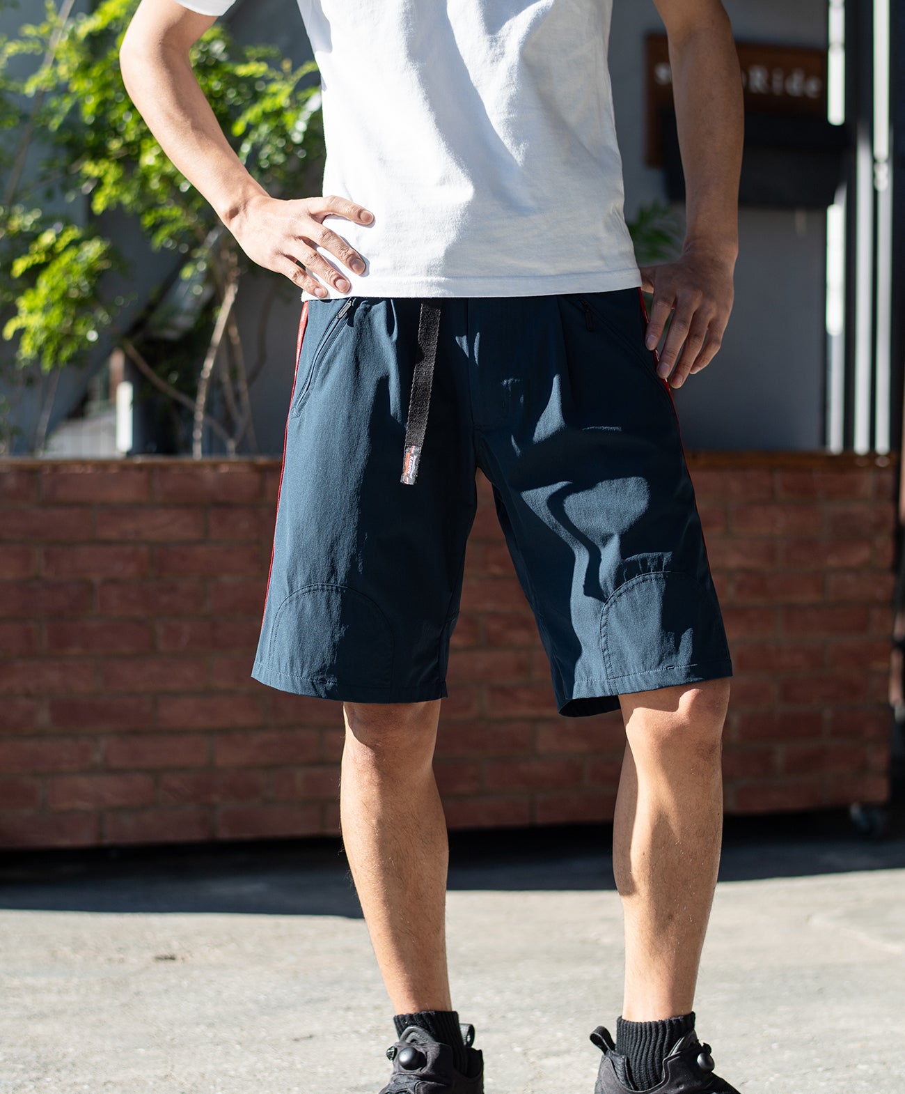 H185 B93 W72 サイズL 着用