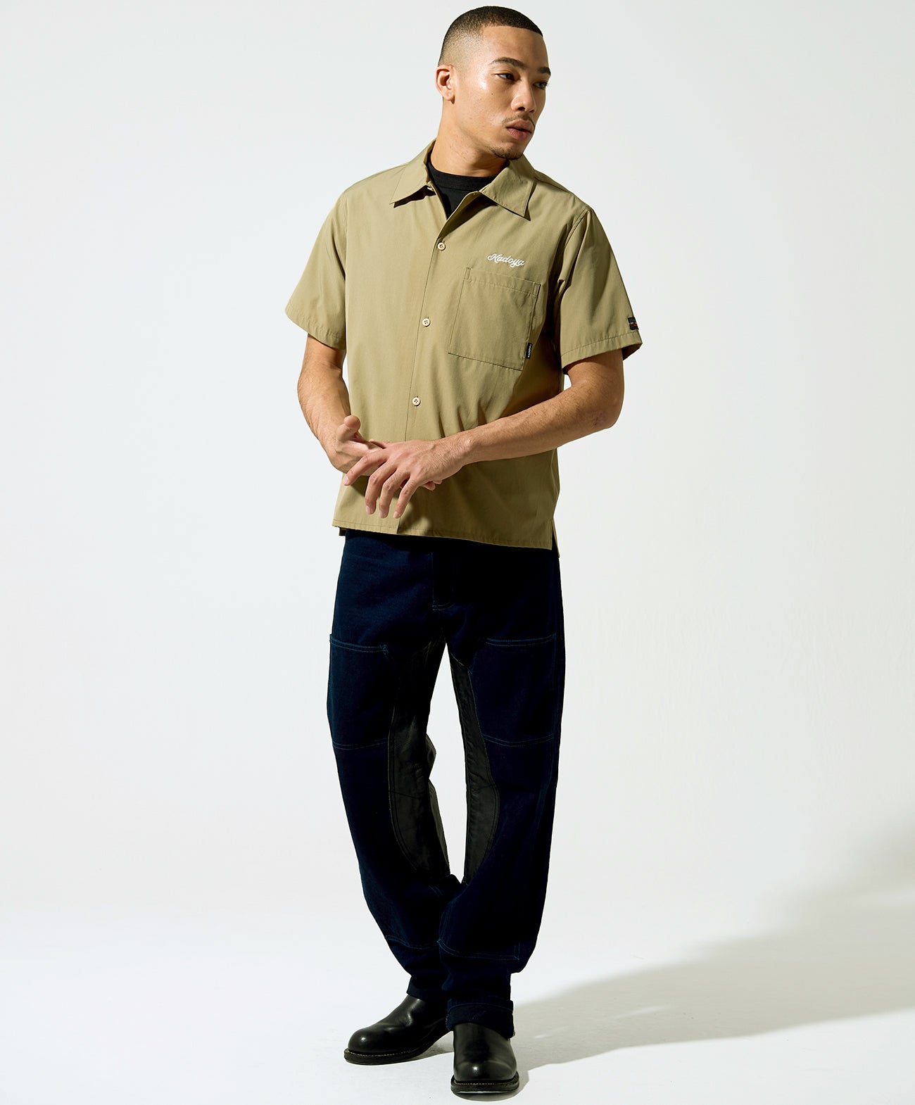 H178 B84 W72 サイズL 着用