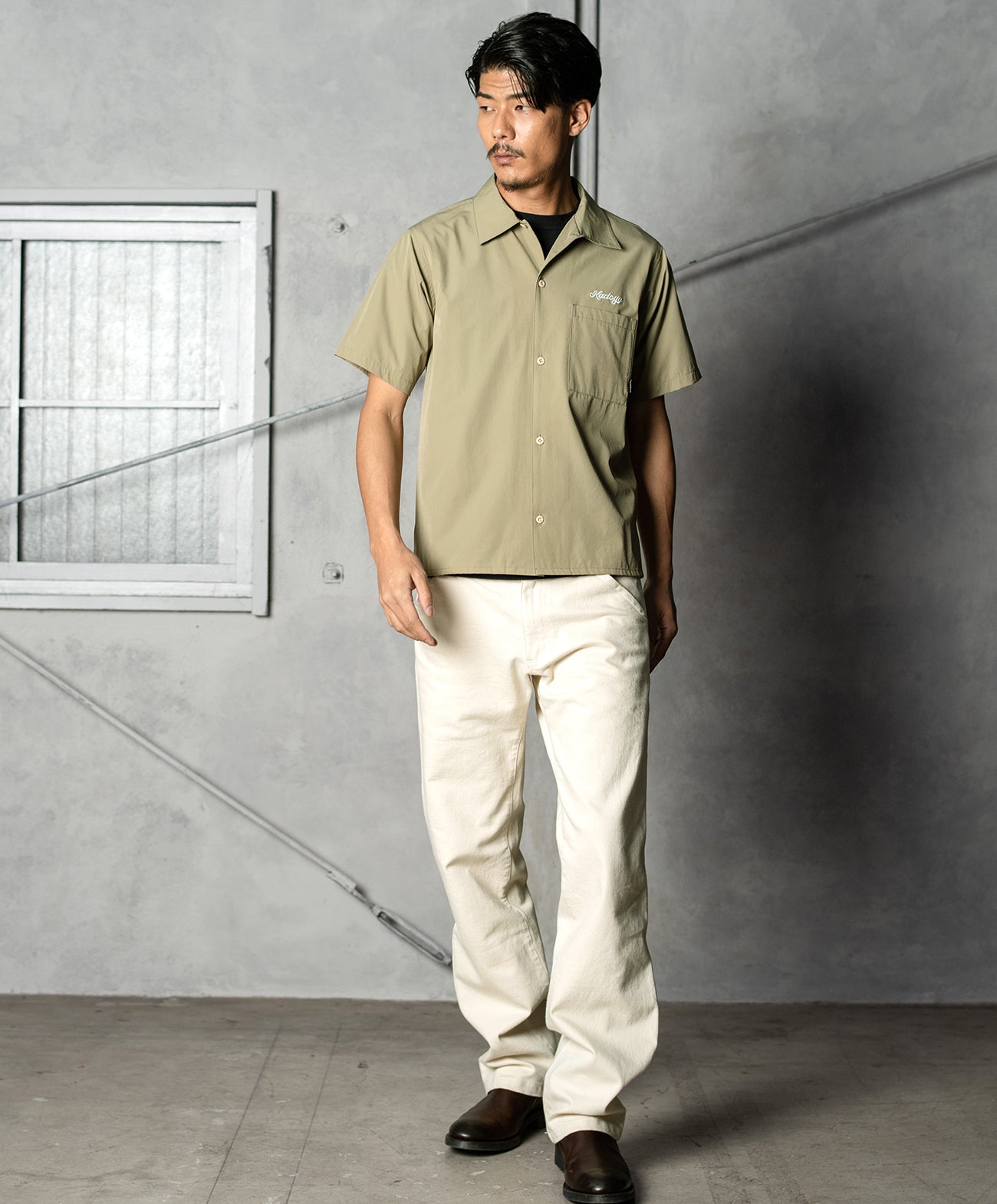 H185 B93 W72 サイズL 着用