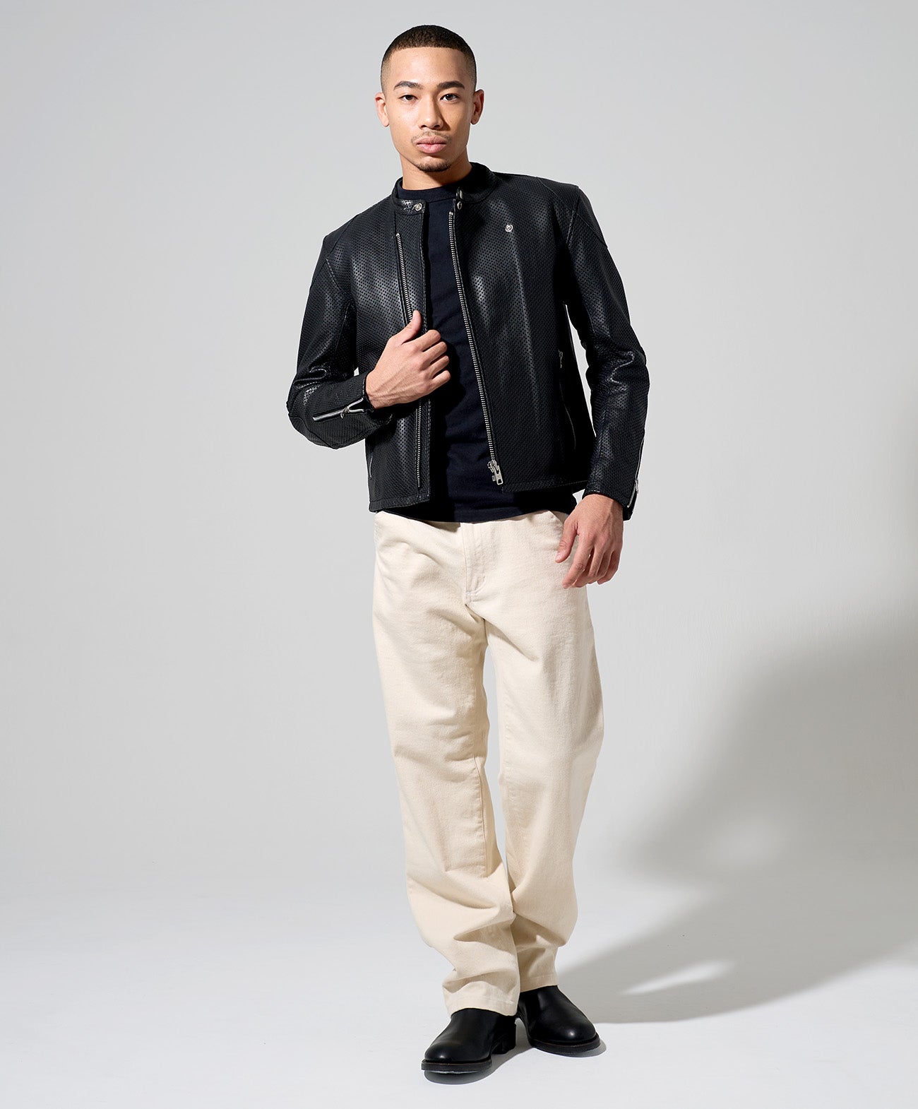 H178 B84 W72 サイズL 着用