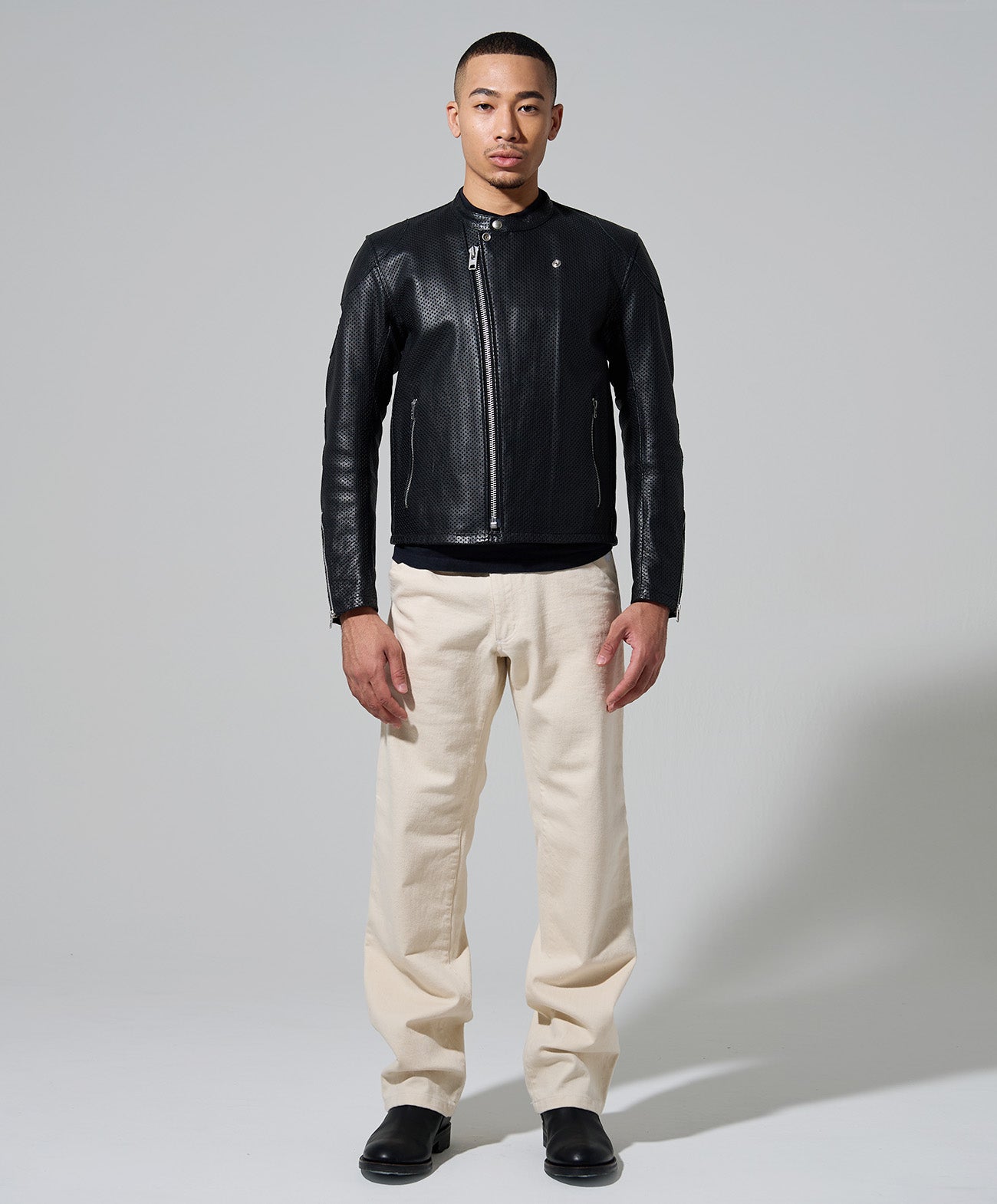 H178 B84 W72 サイズL 着用