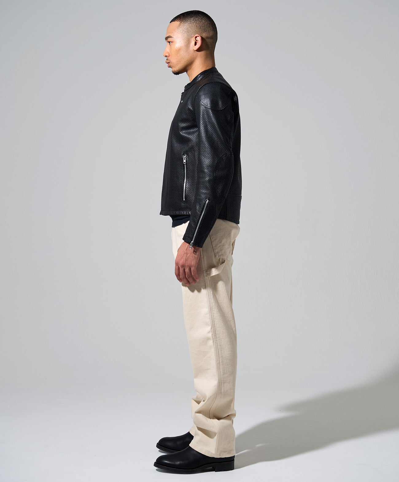 H178 B84 W72 サイズL 着用