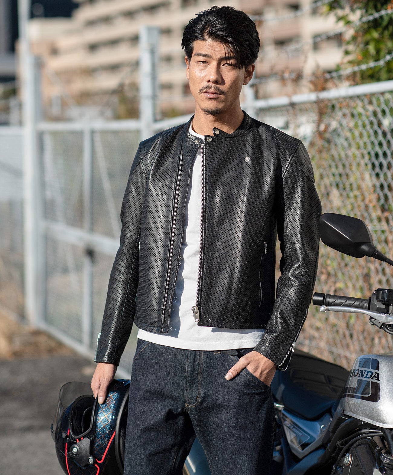 　H185 B93 W72 サイズL 着用