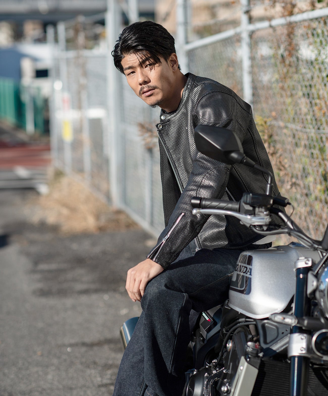 　H185 B93 W72 サイズL 着用