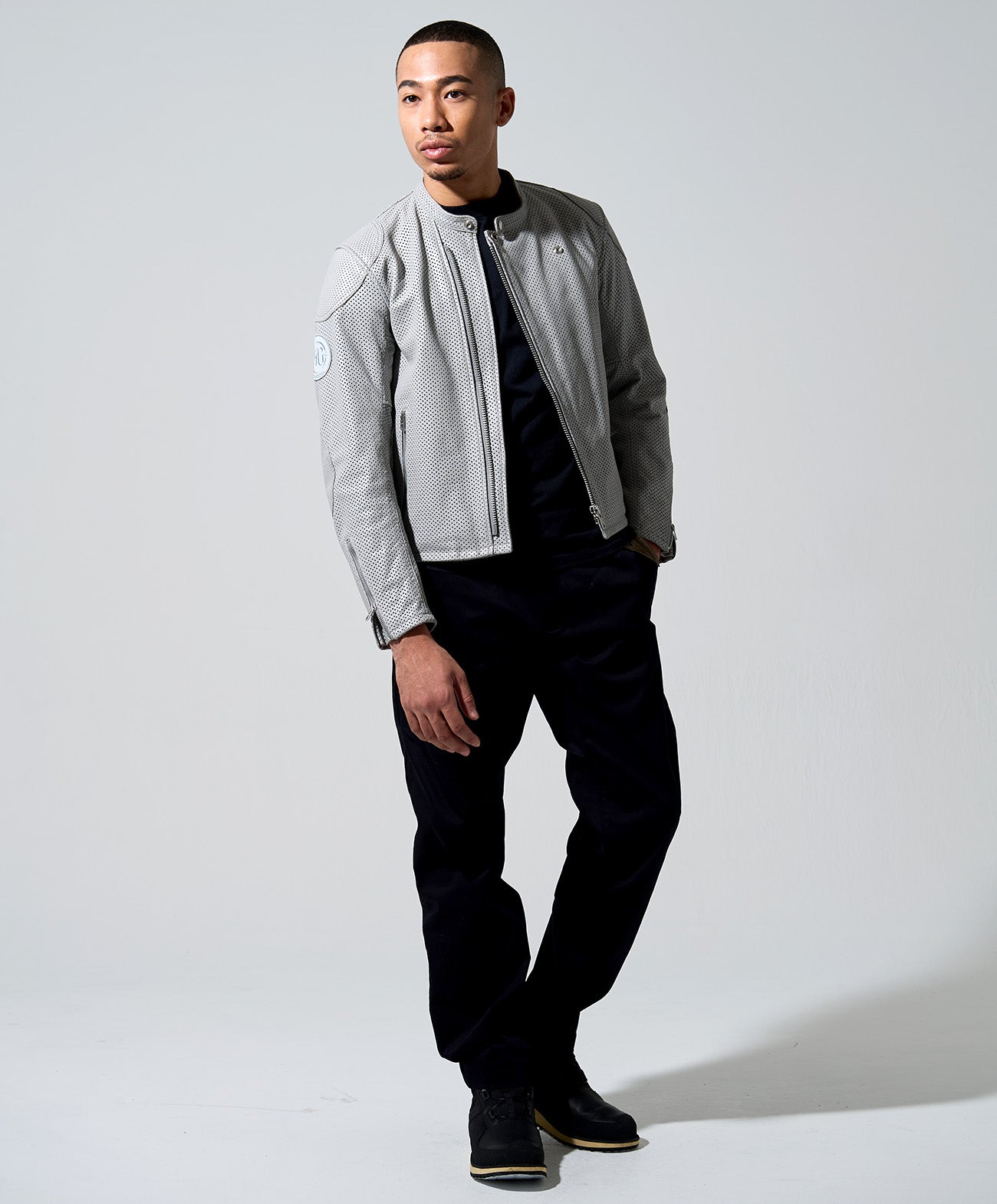 H178 B84 W72 サイズL 着用