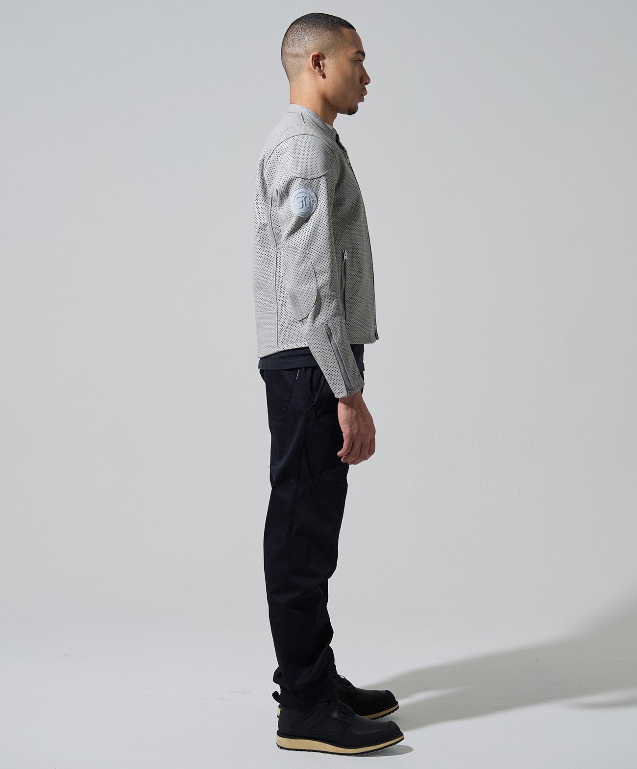 H178 B84 W72 サイズL 着用