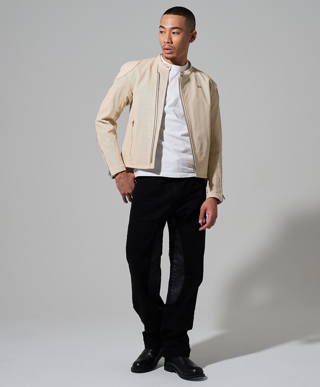 H178 B84 W72 サイズL 着用