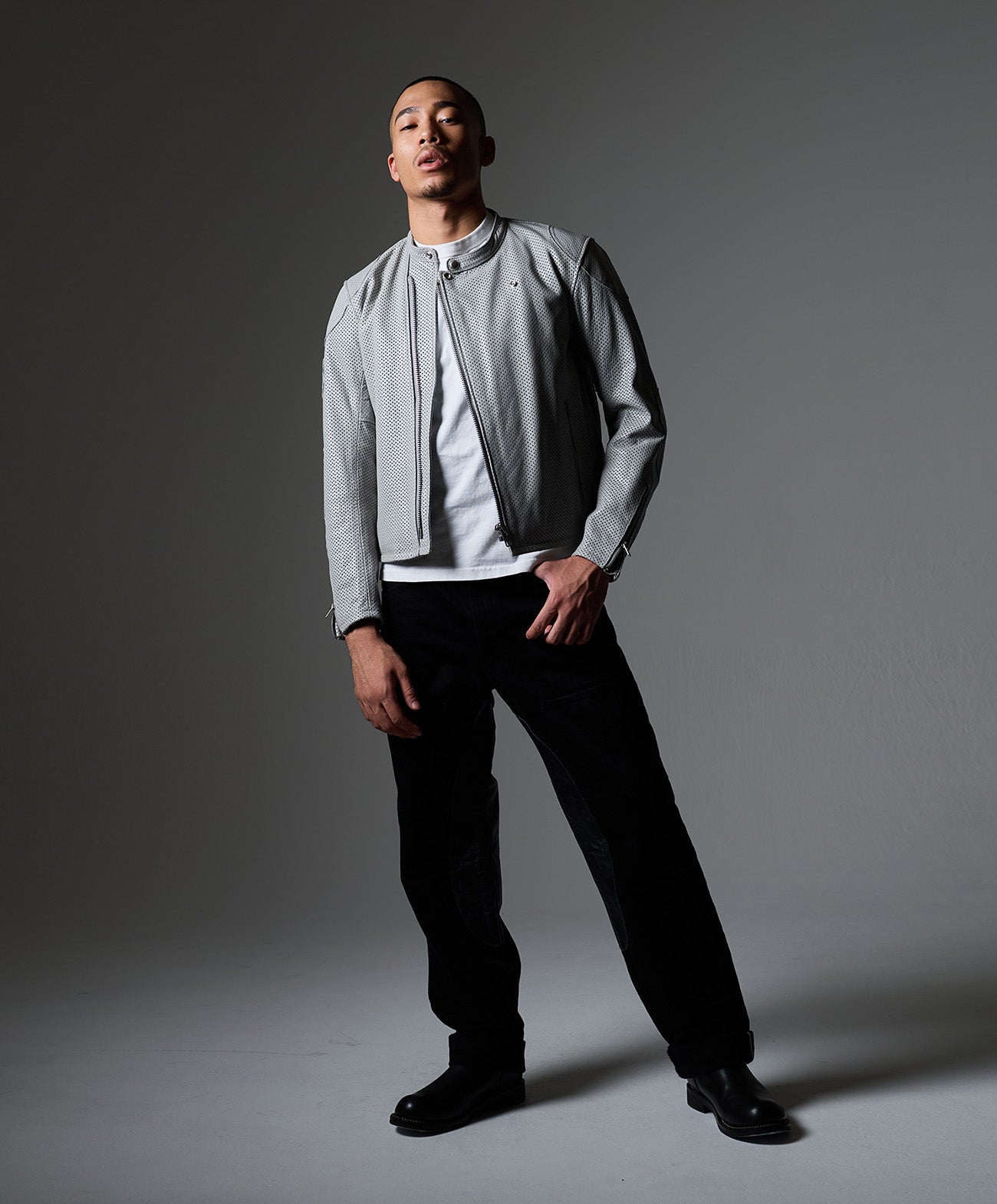 H178 B84 W72 サイズL 着用