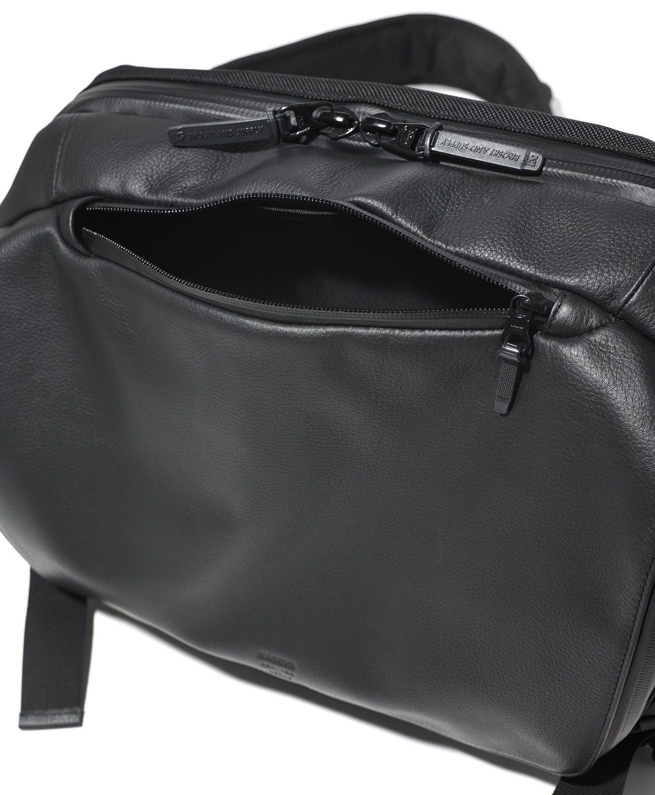 RIDERS SLING BAG
