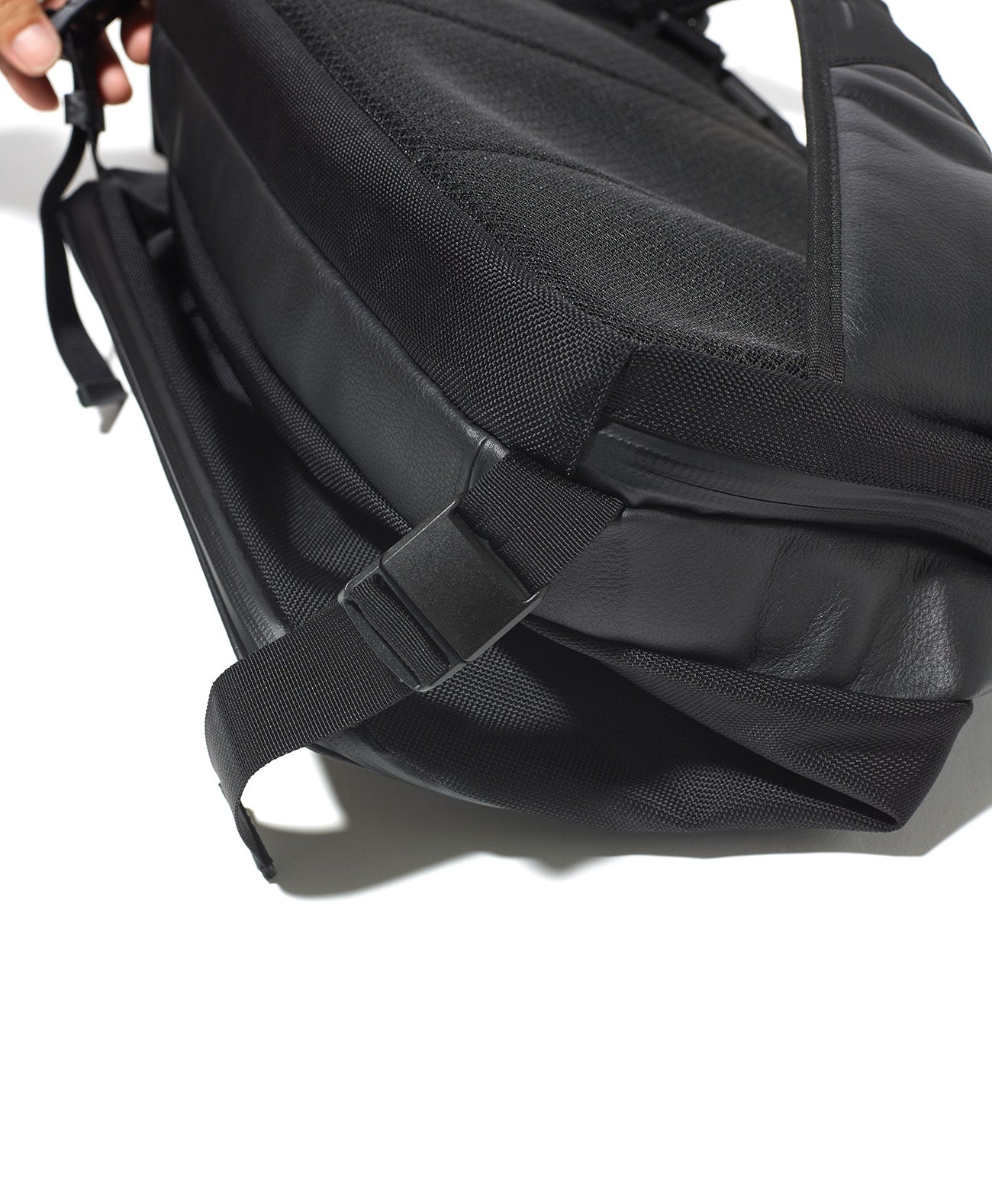 RIDERS SLING BAG