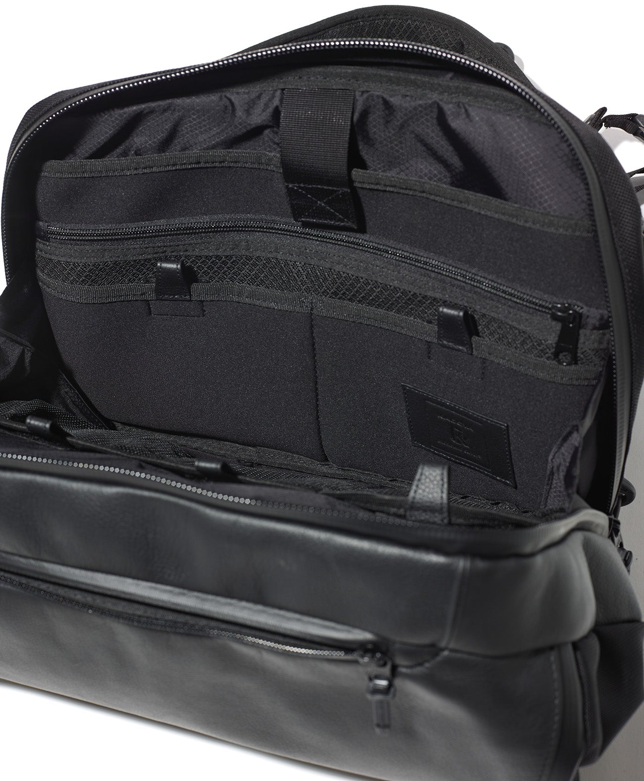 RIDERS SLING BAG