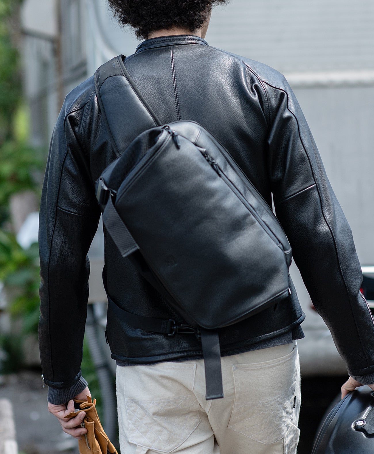 RIDERS SLING BAG