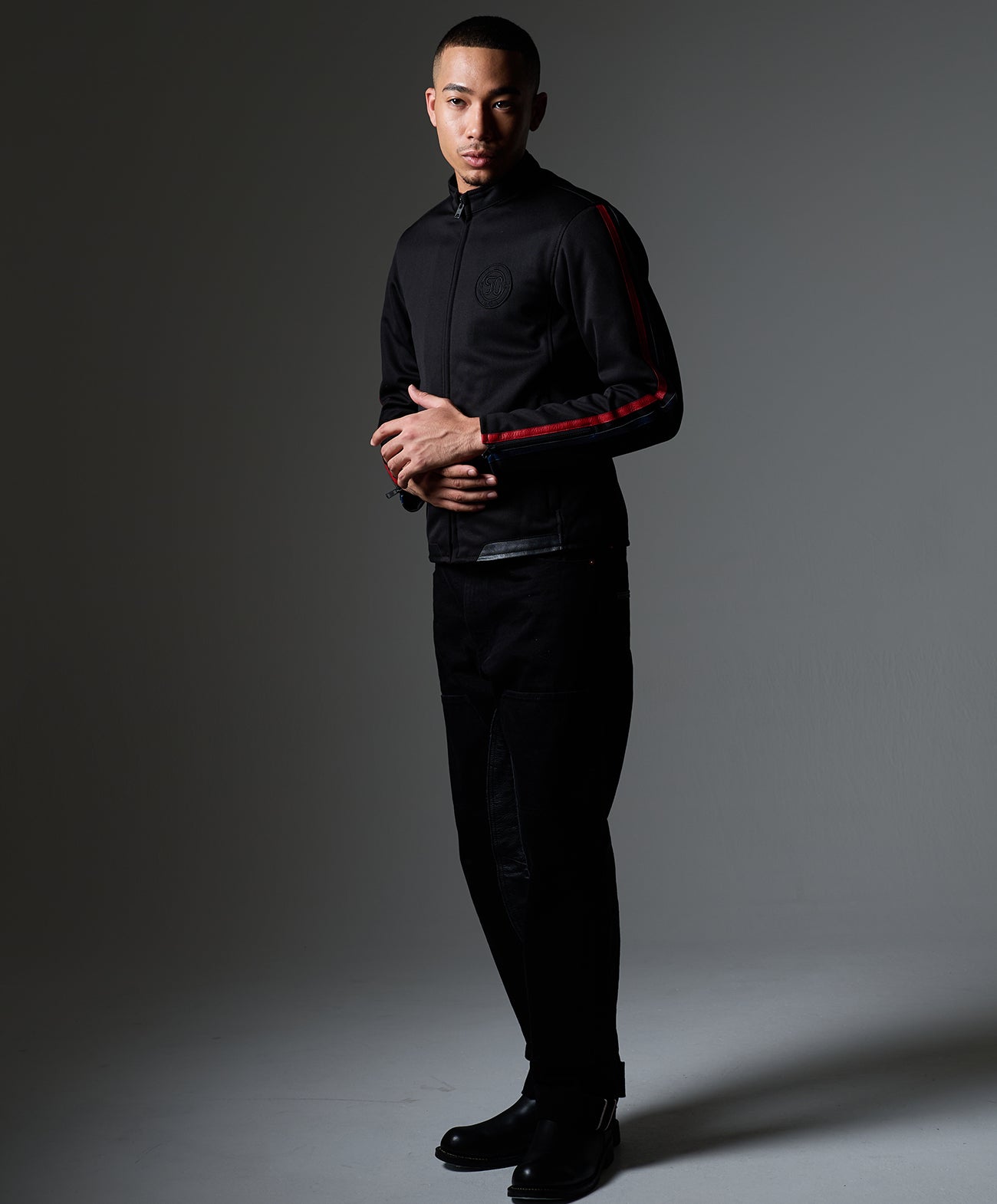 H178 B84 W72 サイズL 着用