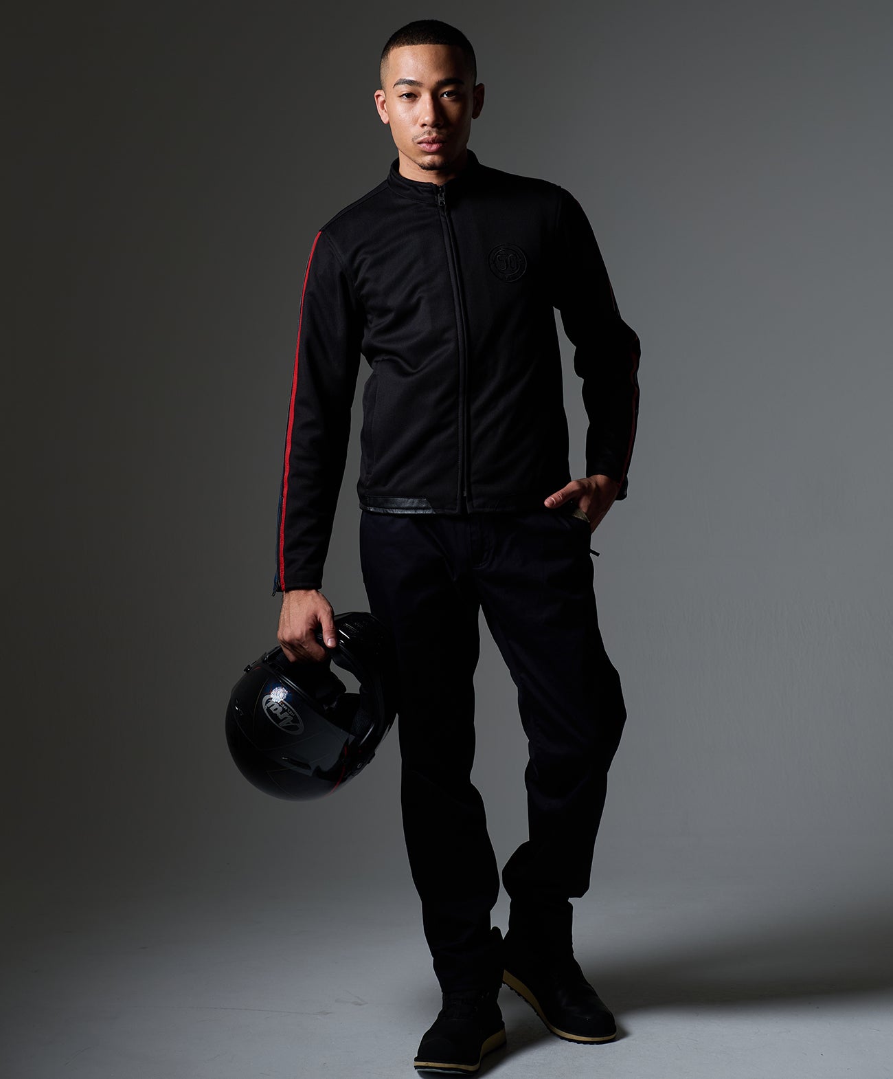 H178 B84 W72 サイズL 着用