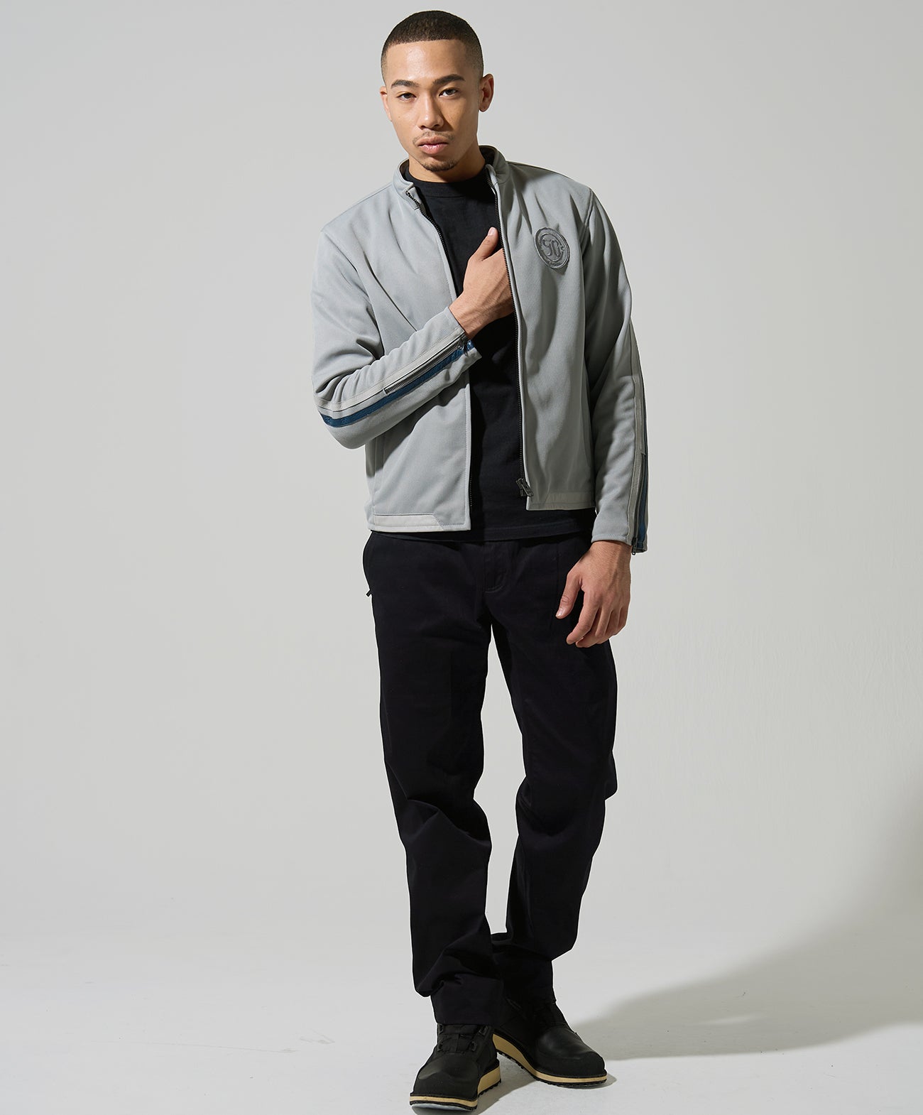 H178 B84 W72 サイズL 着用