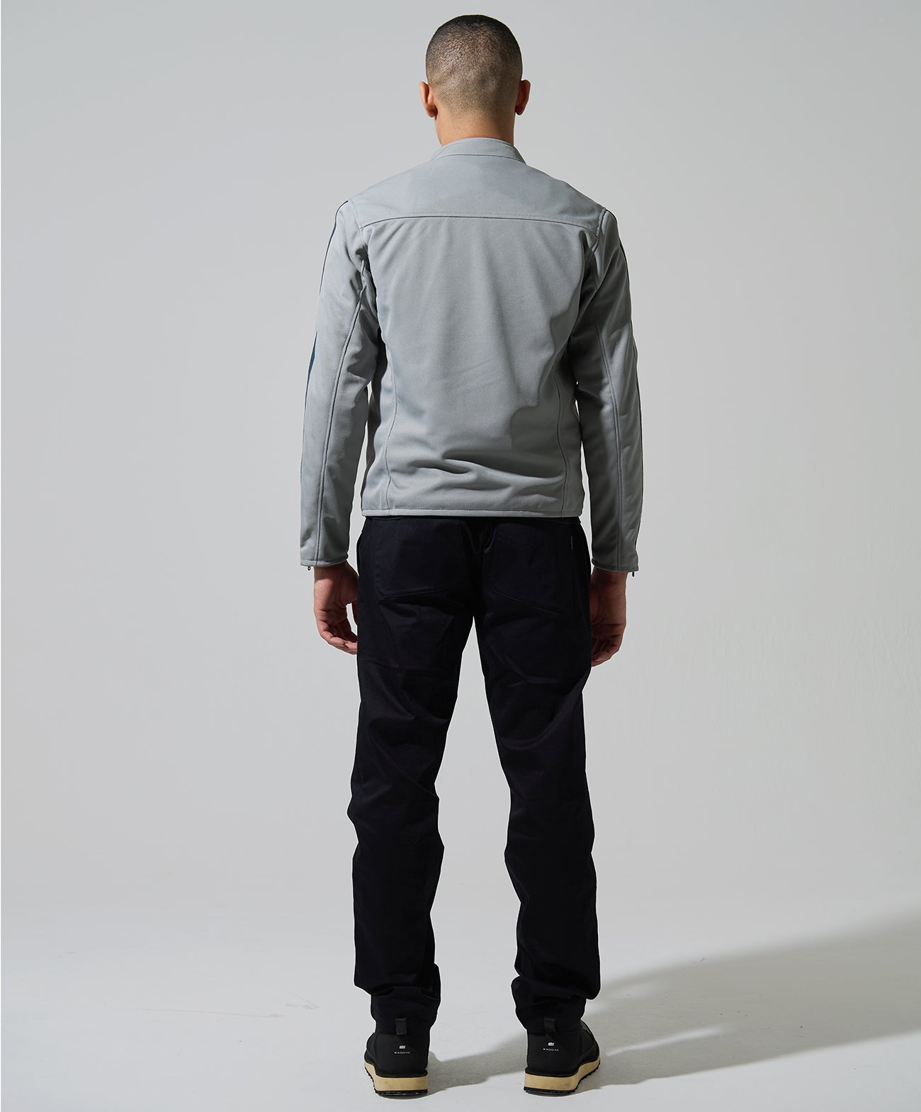 H178 B84 W72 サイズL 着用