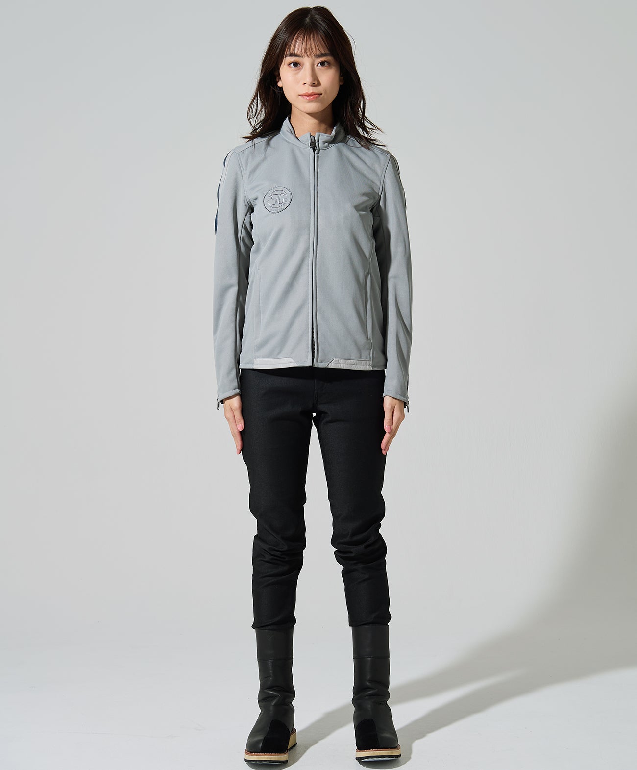 H167 B79 W59 H86 サイズWM 着用