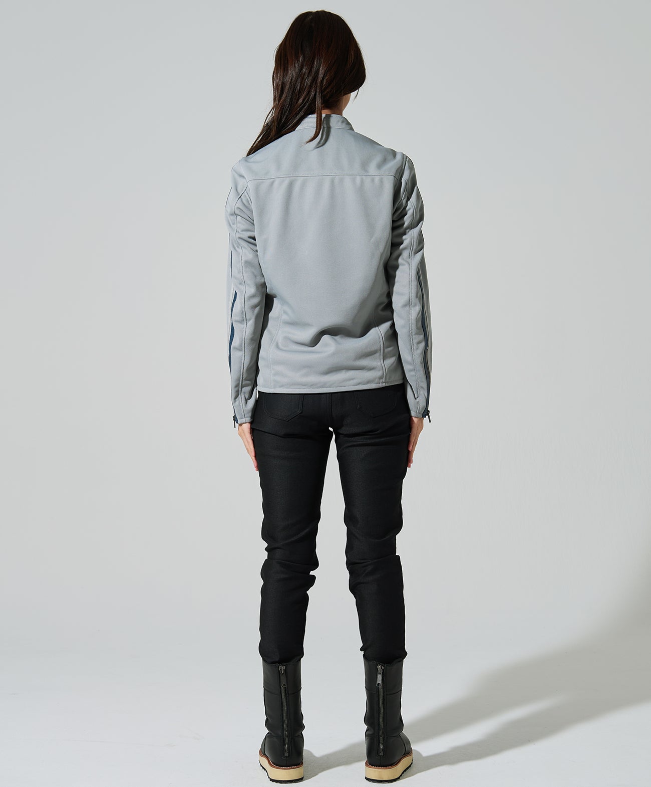 H167 B79 W59 H86 サイズWM 着用