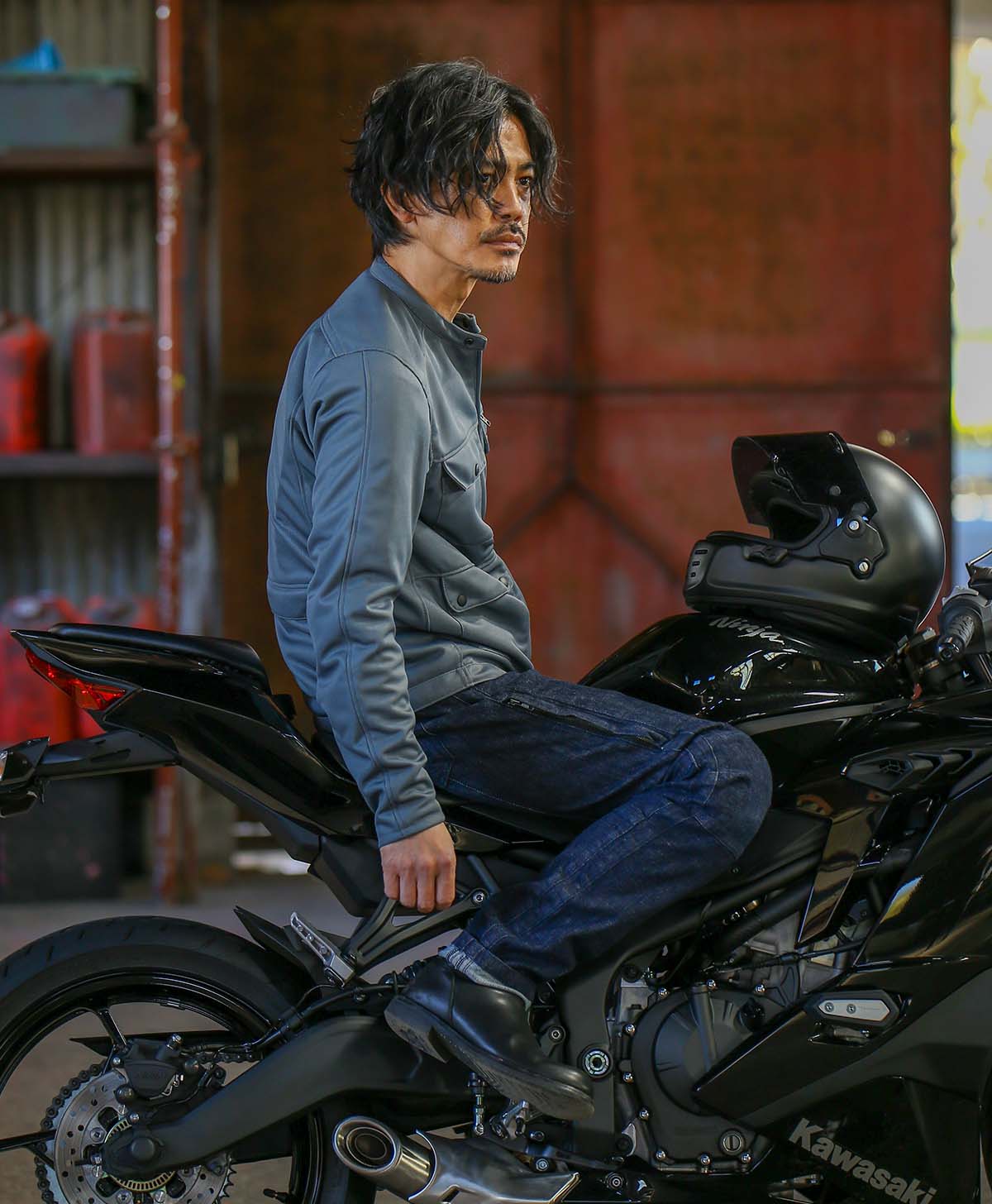 173cm 62kg サイズL Tシャツ着用
