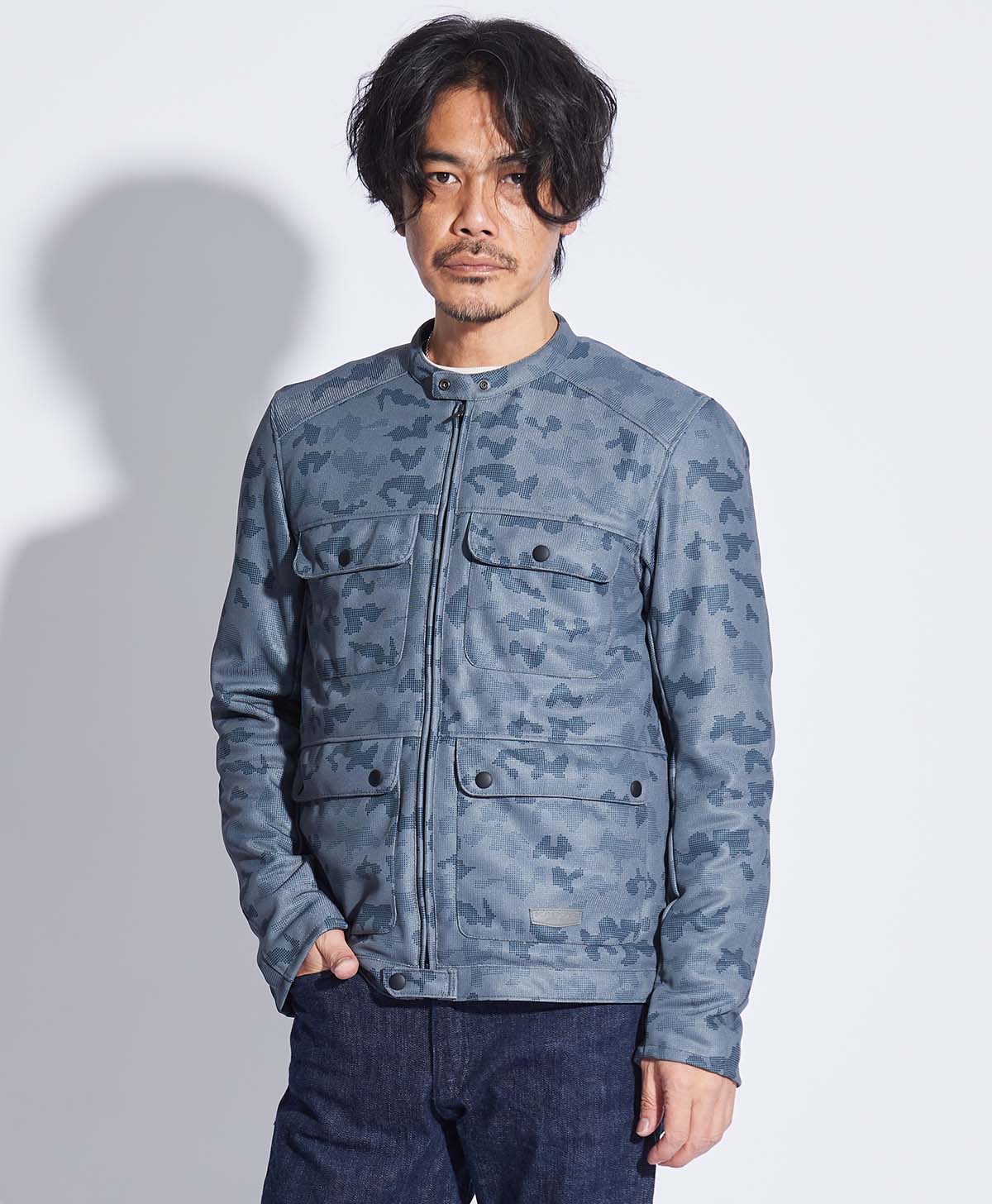 173cm 62kg サイズL Tシャツ着用