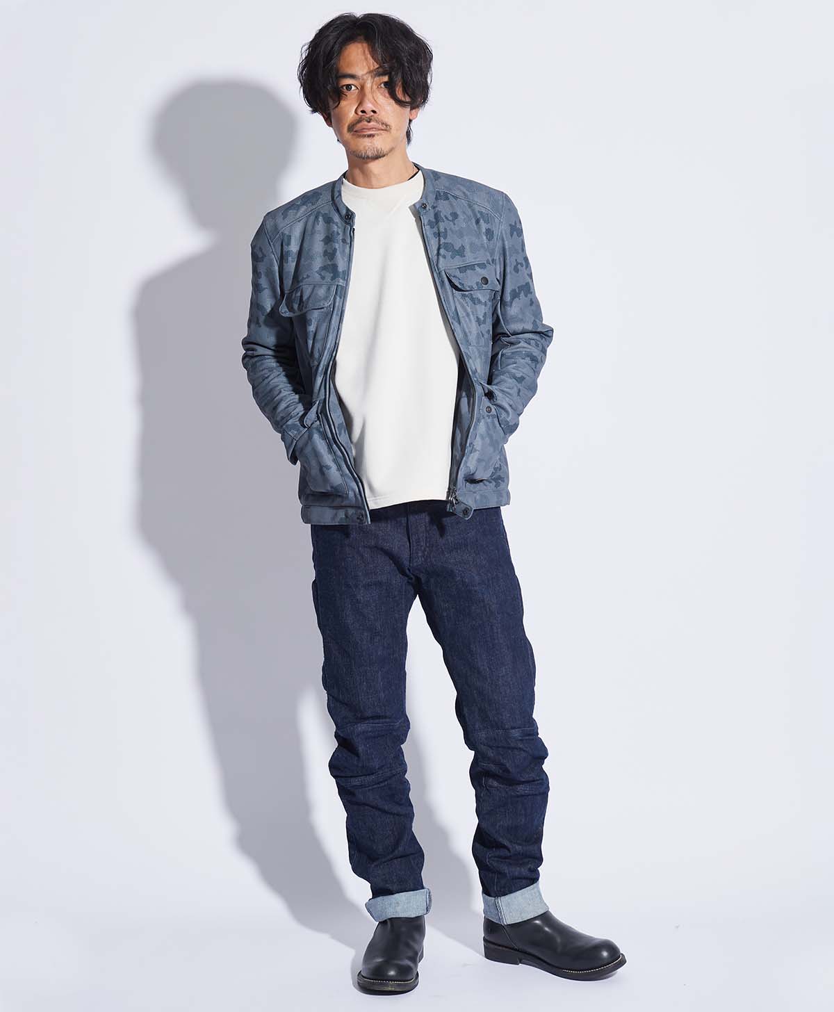 173cm 62kg サイズL Tシャツ着用