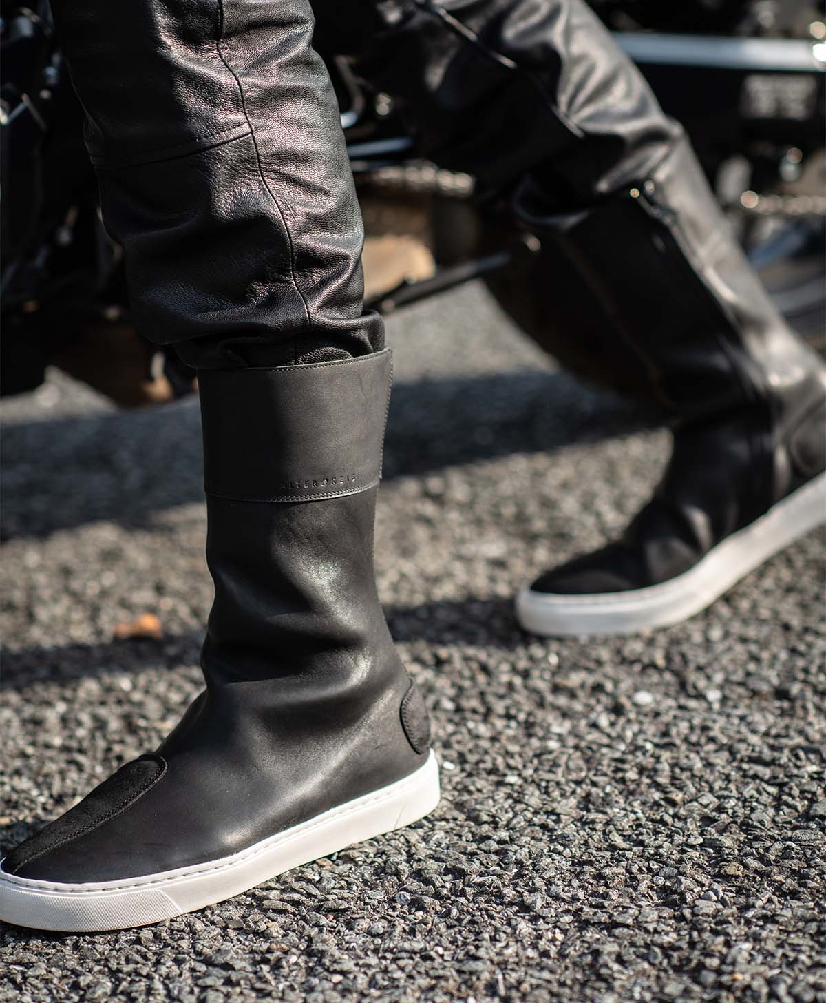 Sneaker High en cuir M2 / noir / blanc