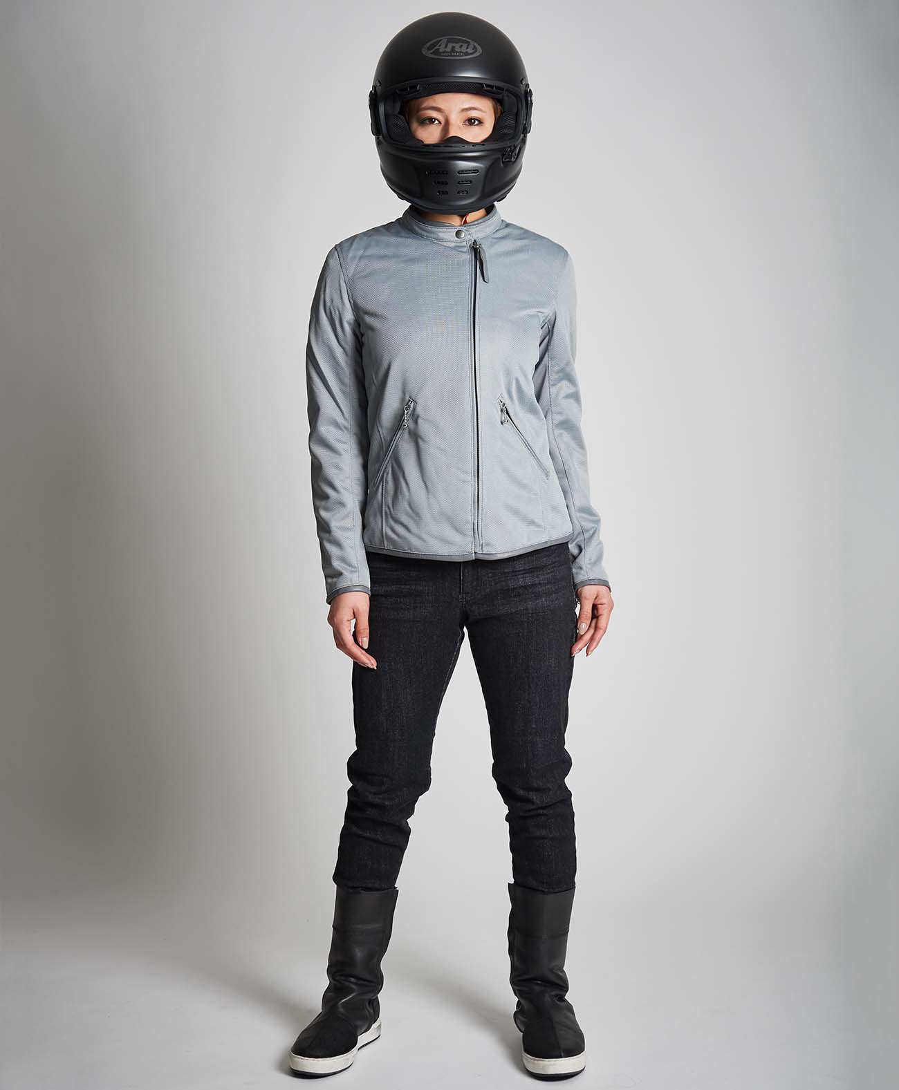 159cm 48kg サイズWM Tシャツ着用
