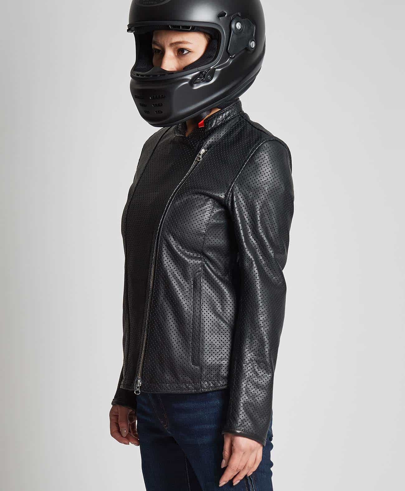 159cm 48kg サイズWM Tシャツ着用