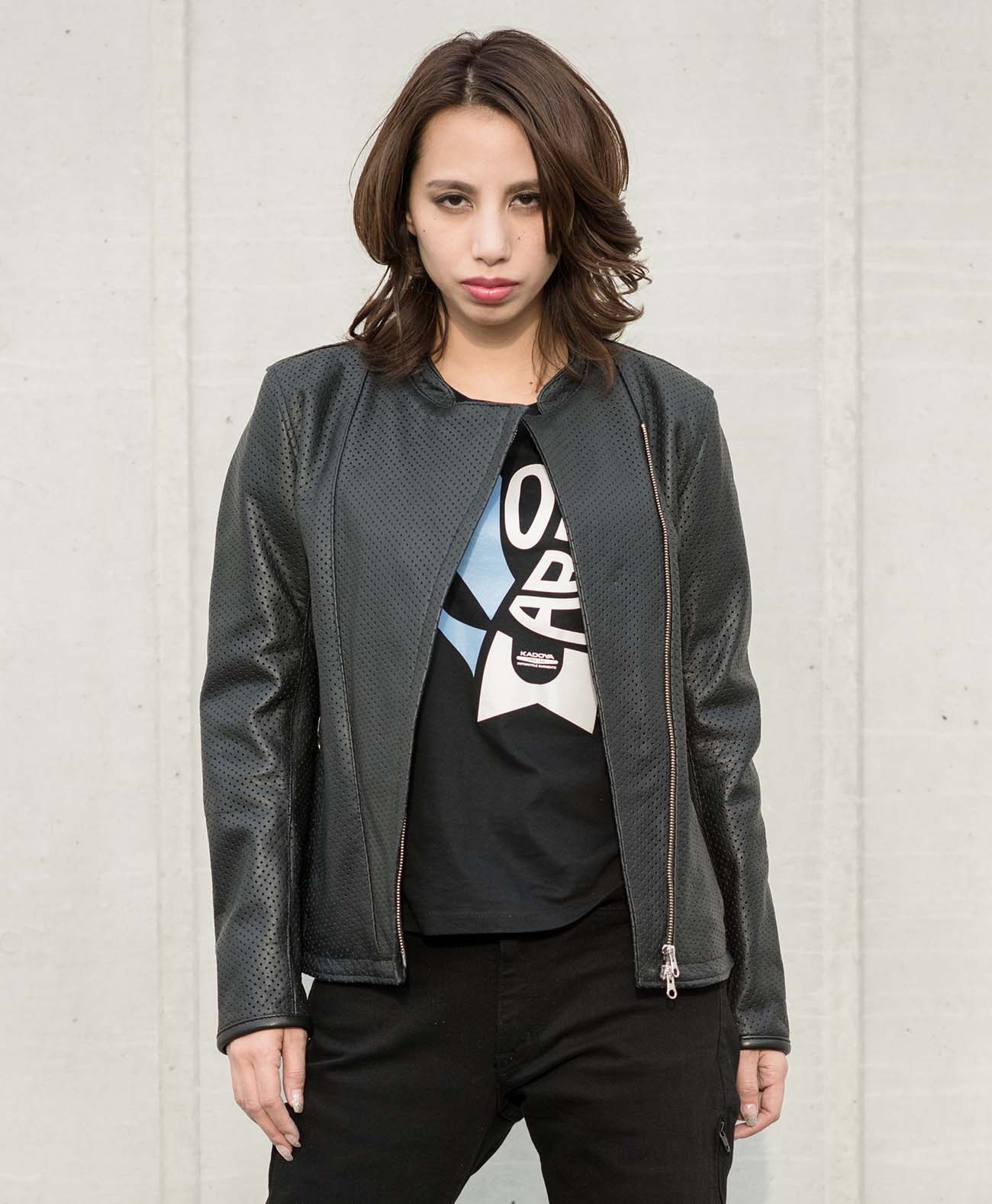 165cm 49kg サイズWM Tシャツ着用