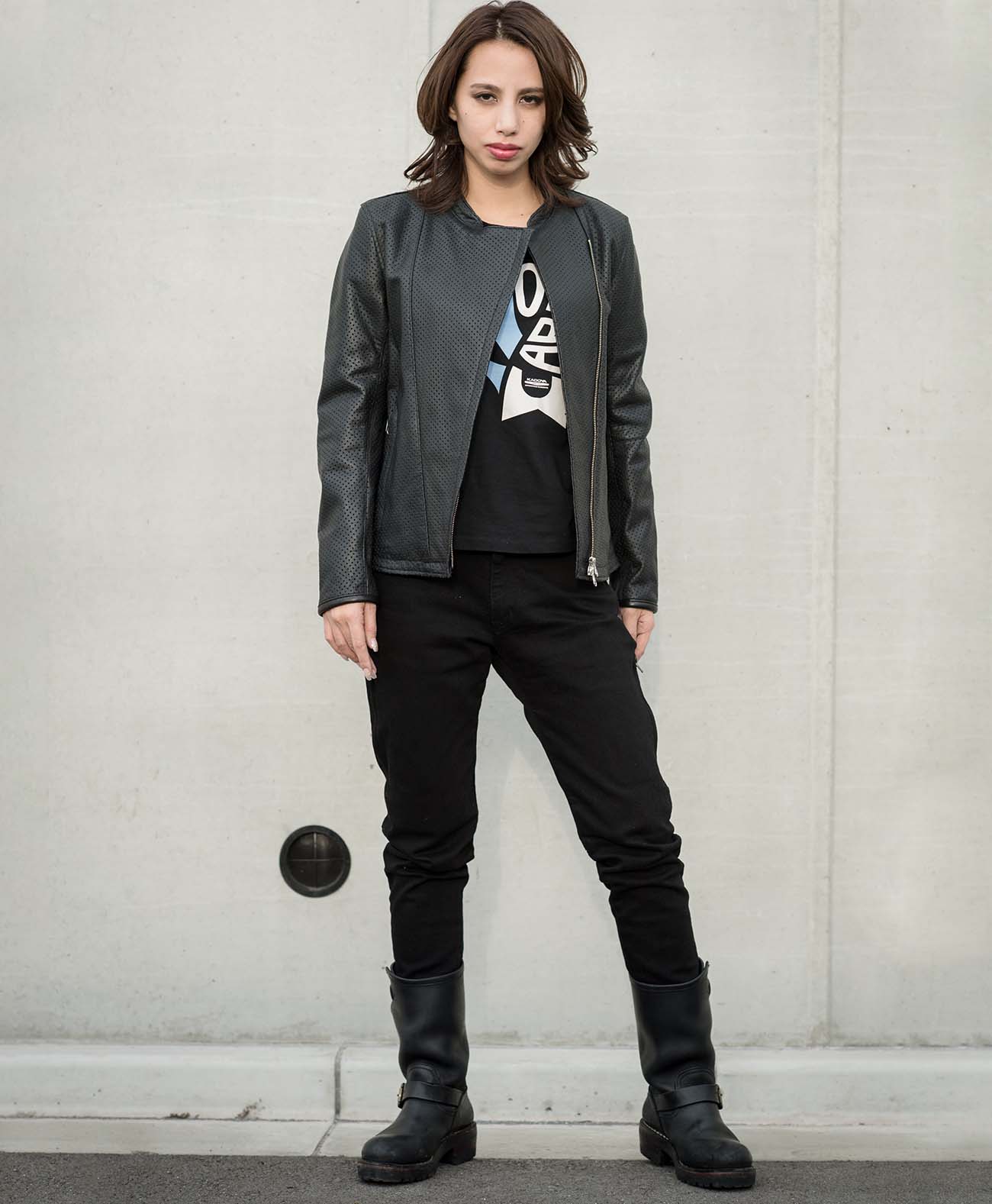 165cm 49kg サイズWM Tシャツ着用