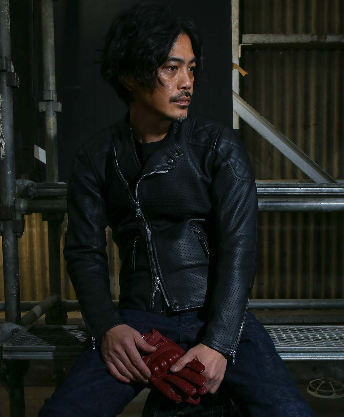 173cm 62kg サイズM Tシャツ着用