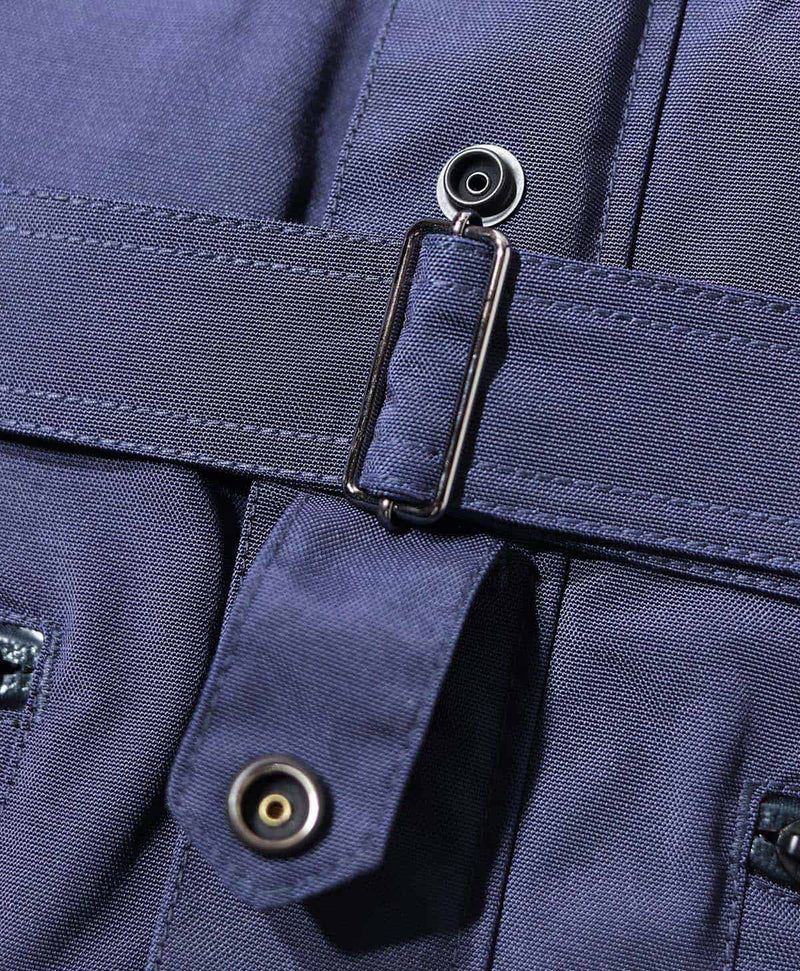 バイクのタンクを傷つけないように、ベルト金具はカバーすることができる