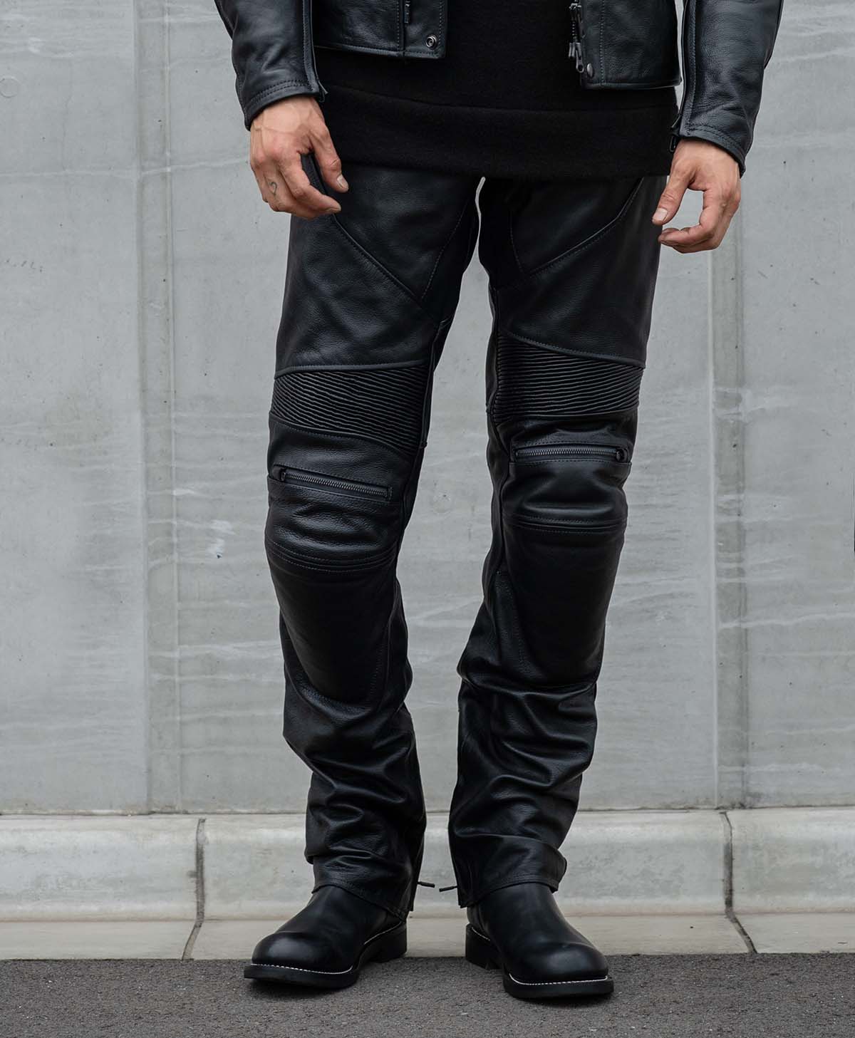 Buy GAP Women Black Faux Leather Front Pants - NNNOW.com