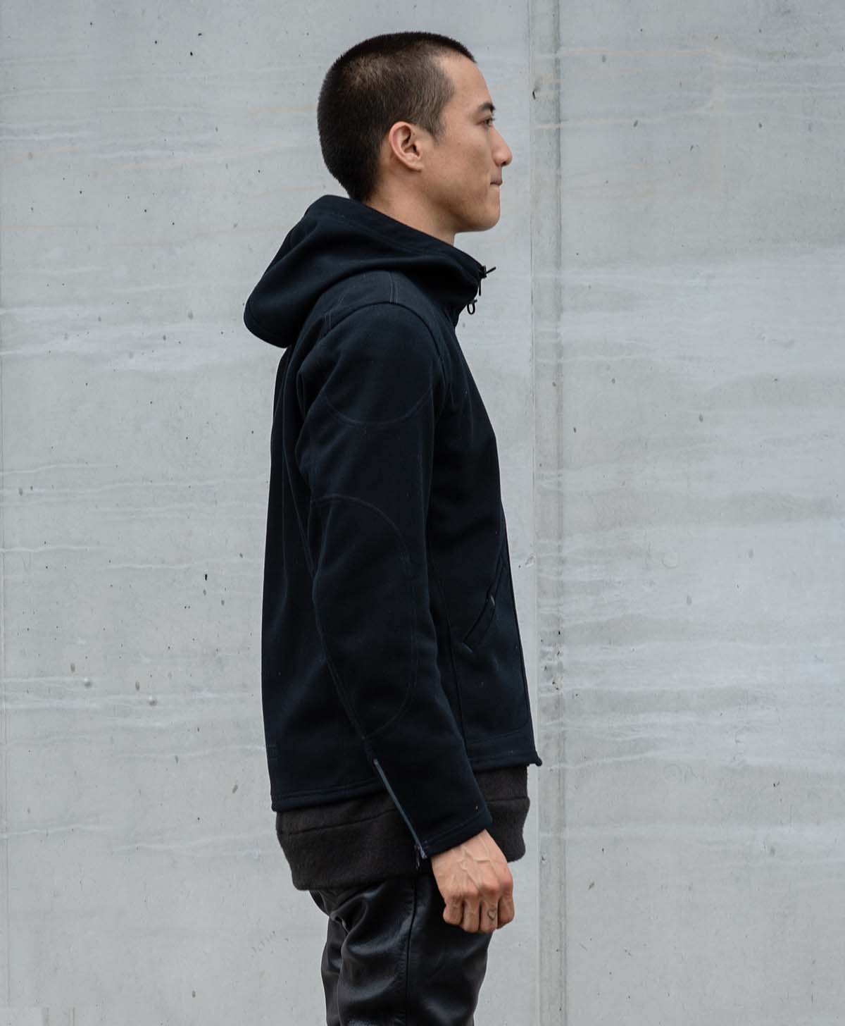 185cm 65kg サイズL ニット着用