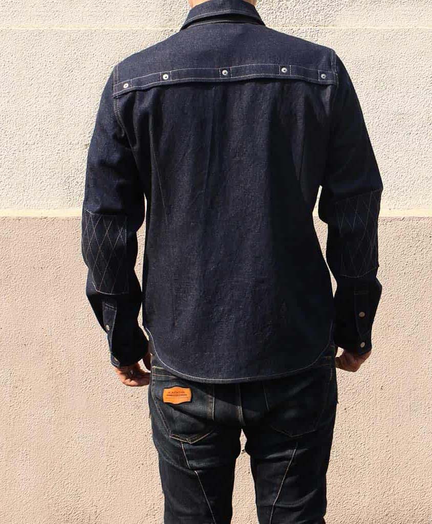 172cm 65kg サイズL Tシャツ着用